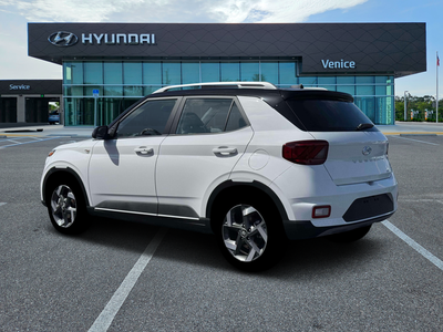 2026 Hyundai Venue SEL w/Two-Tone Roof