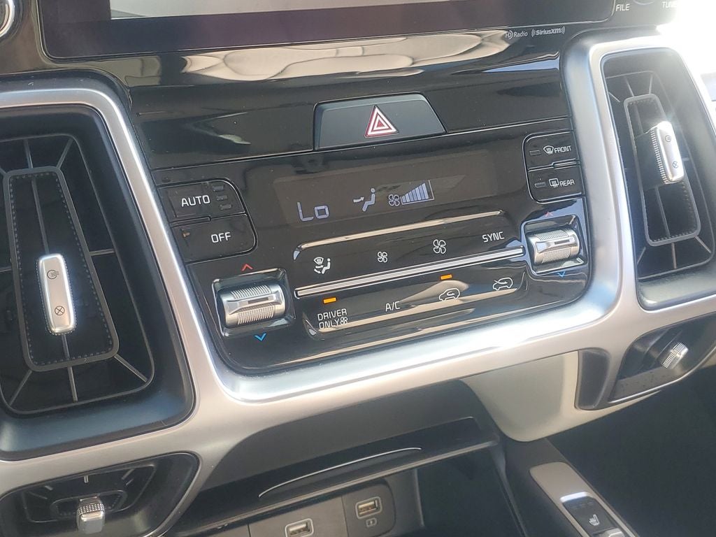 2022 Kia Sorento Hybrid S