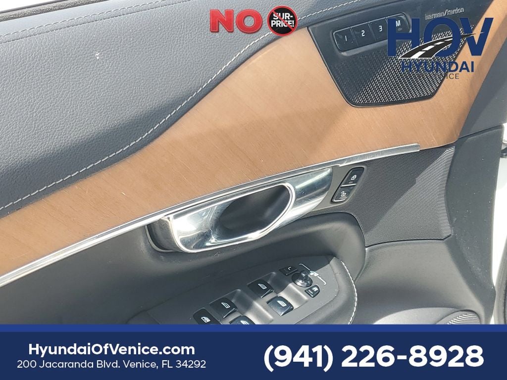 2019 Volvo XC90 T6 Inscription