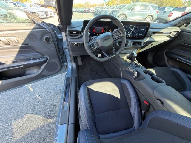 2025 Ford Mustang Dark Horse