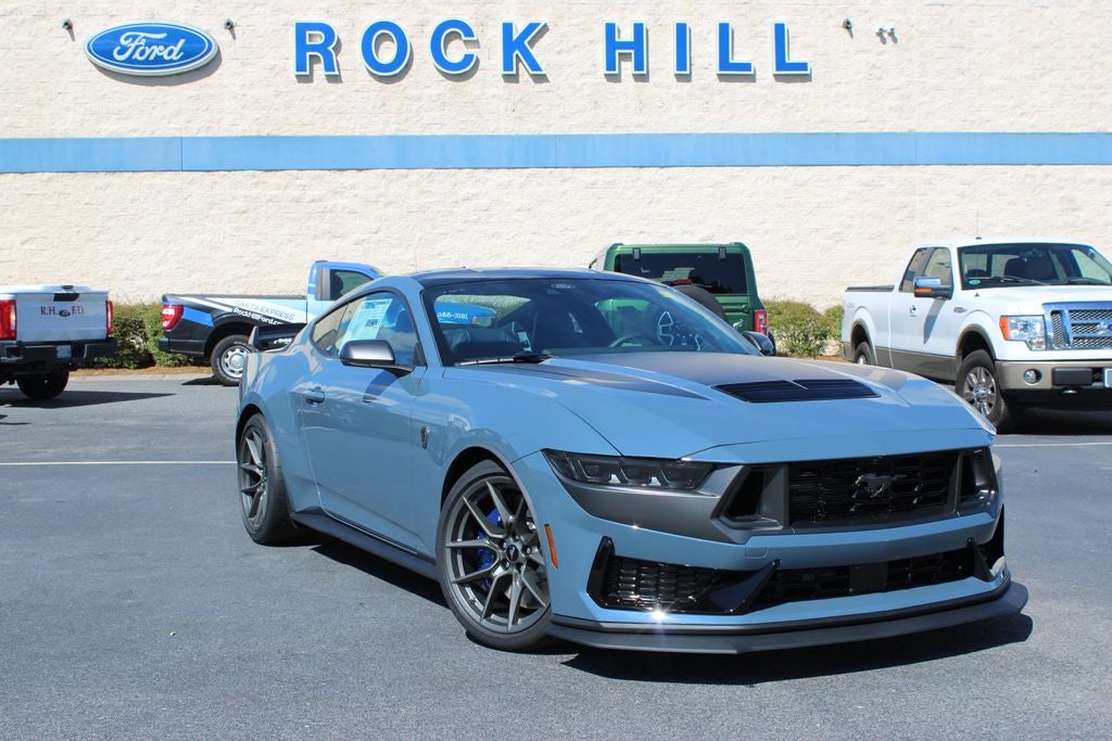 2026 Ford Mustang Dark Horse