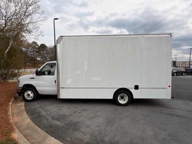 2024 Ford E-350SD Base Cutaway