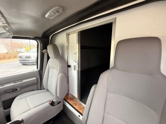 2024 Ford E-350SD Base Cutaway