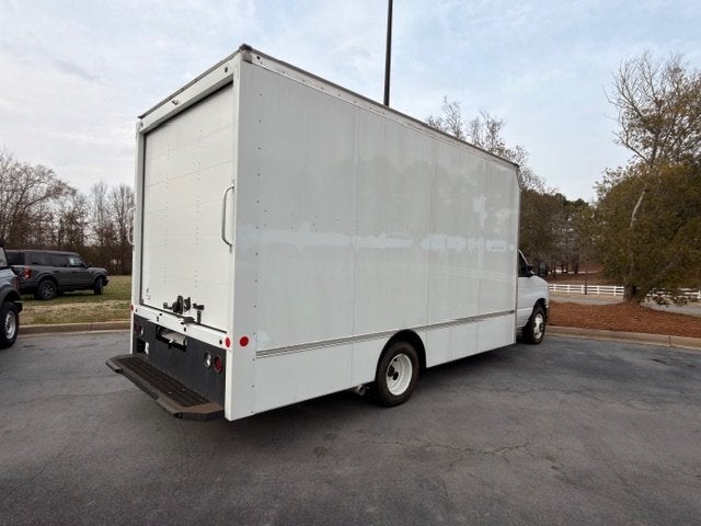 2024 Ford E-350SD Base Cutaway