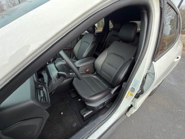 2024 Ford Escape Hybrid ST-Line