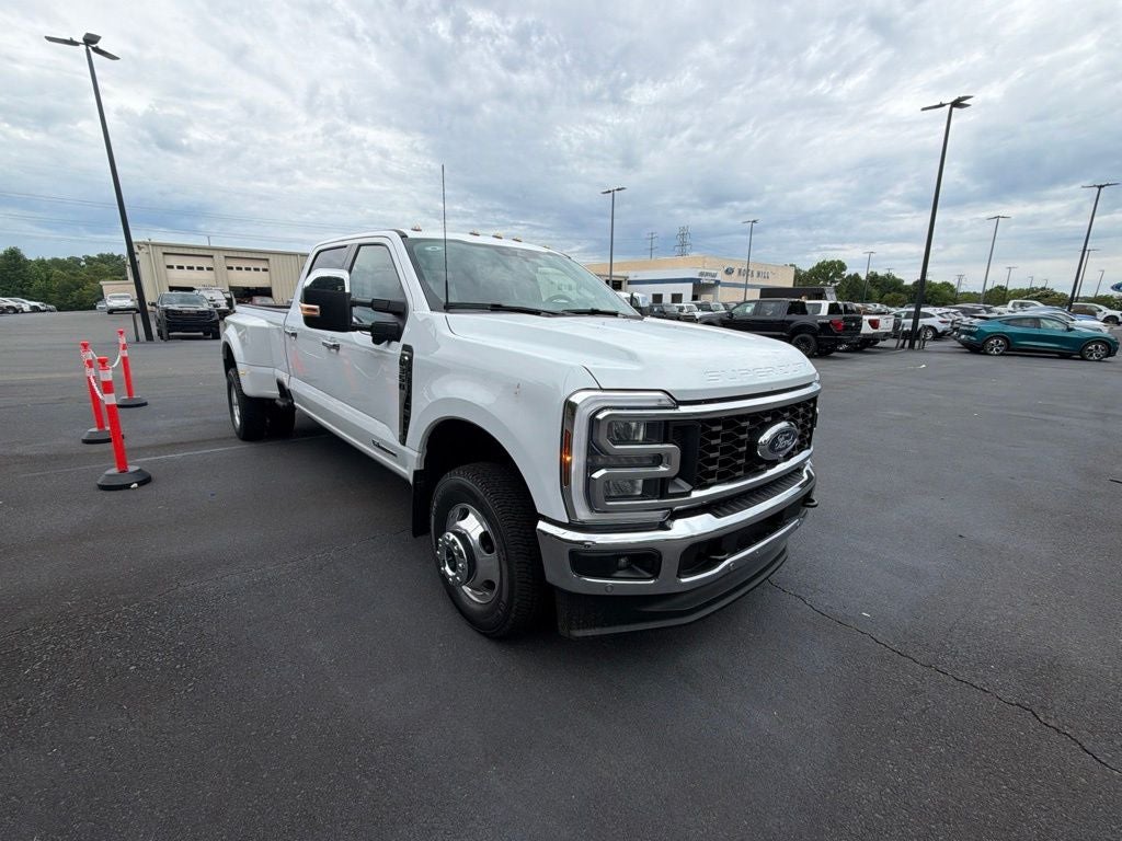 2026 Ford F-350SD Lariat DRW