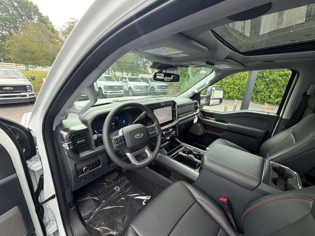 2026 Ford F-350SD Lariat DRW