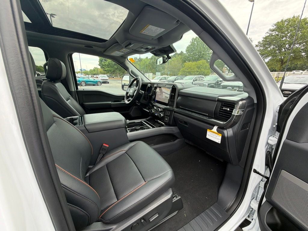 2026 Ford F-350SD Lariat DRW