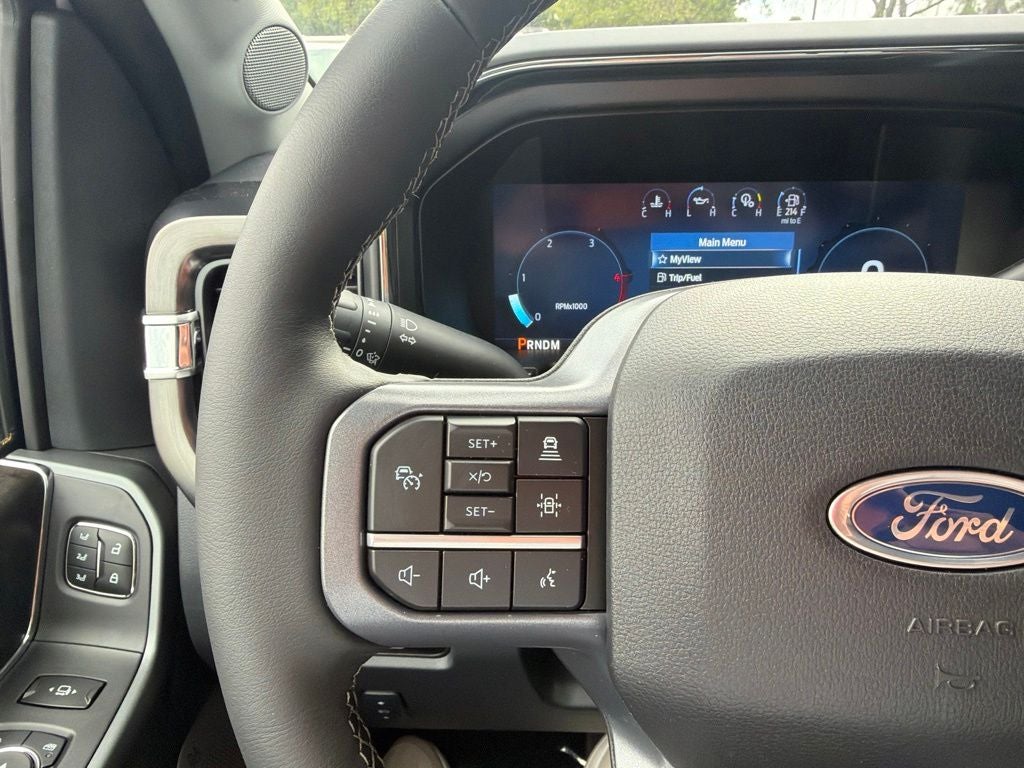 2026 Ford F-350SD Lariat DRW
