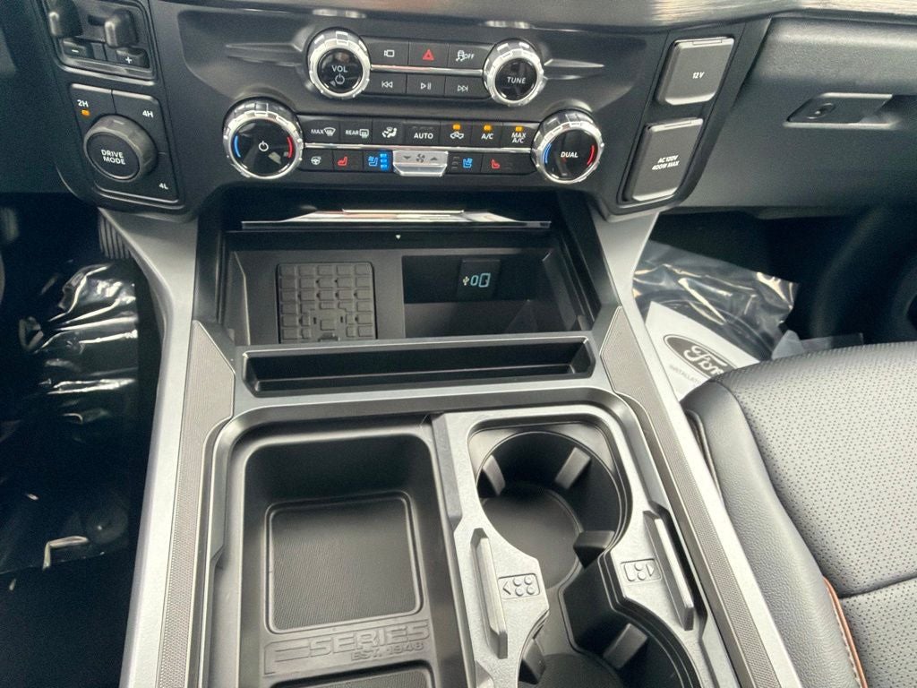 2026 Ford F-350SD Lariat DRW