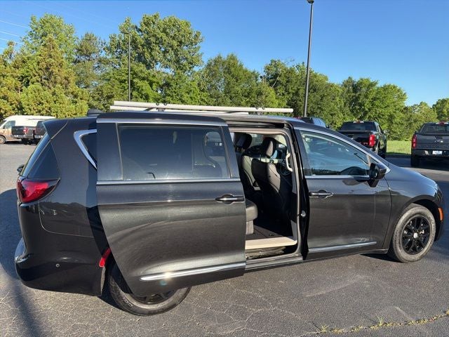 2020 Chrysler Pacifica Touring L