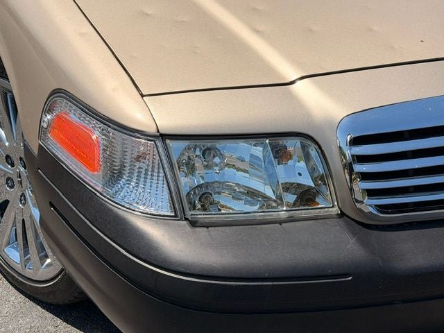 1999 Ford Crown Victoria LX