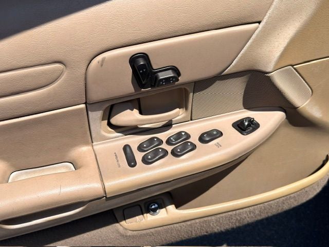 1999 Ford Crown Victoria LX