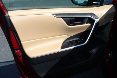 2019 Toyota RAV4 Hybrid LE