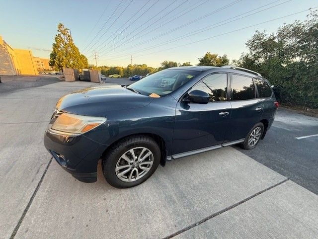 2013 Nissan Pathfinder SV