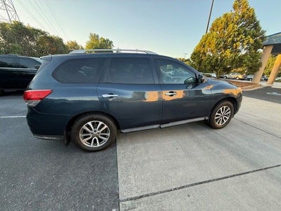 2013 Nissan Pathfinder SV