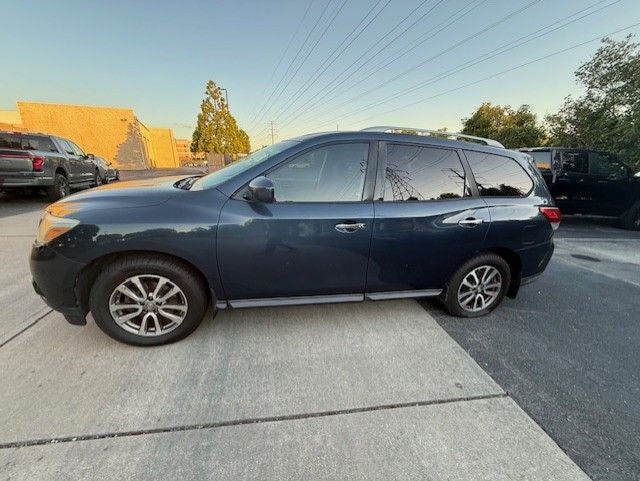 2013 Nissan Pathfinder SV