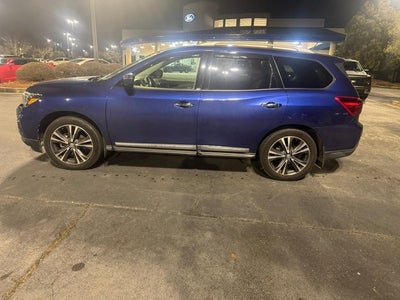 2017 Nissan Pathfinder Platinum