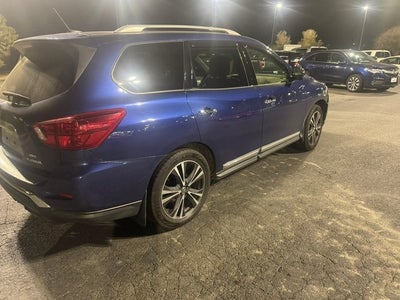 2017 Nissan Pathfinder Platinum