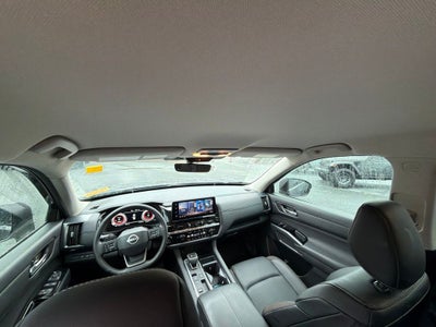 2026 Nissan Pathfinder SL