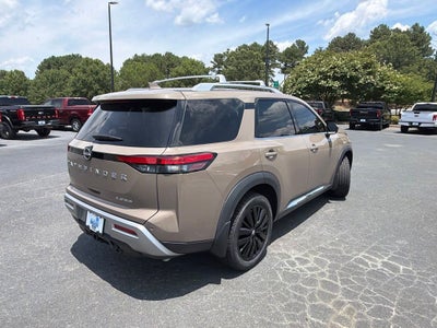 2023 Nissan Pathfinder Platinum