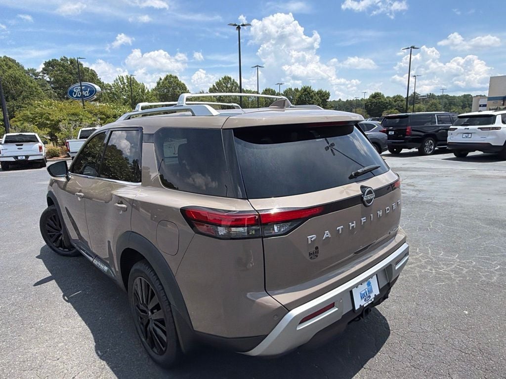 2023 Nissan Pathfinder Platinum