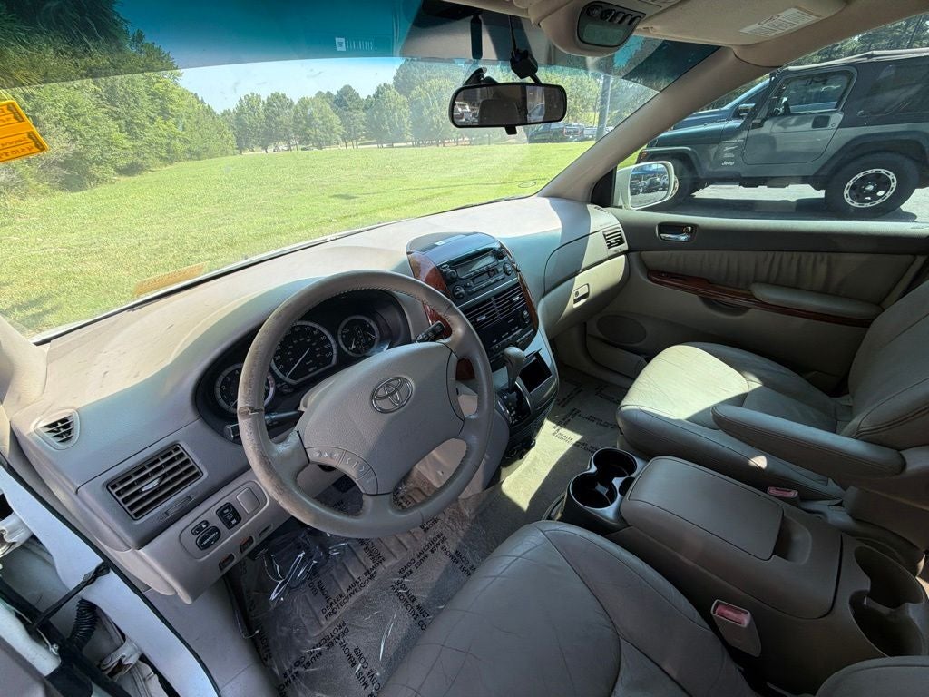 2004 Toyota Sienna XLE