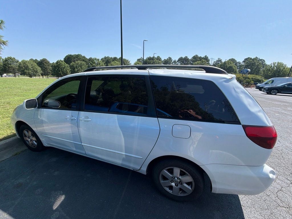 2004 Toyota Sienna XLE