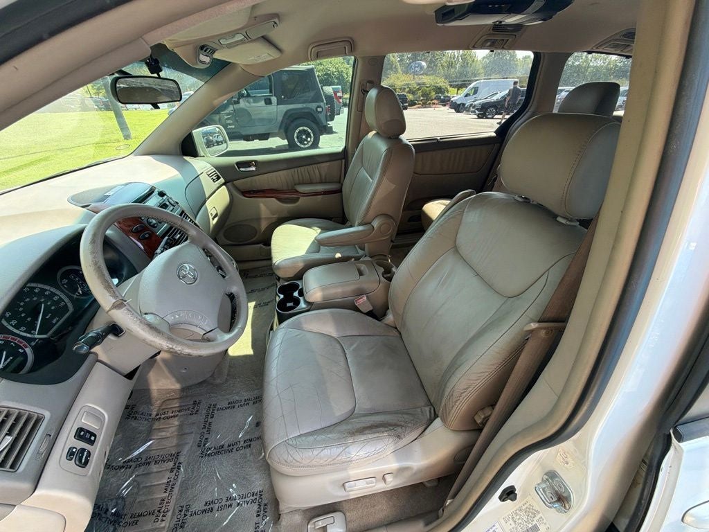 2004 Toyota Sienna XLE