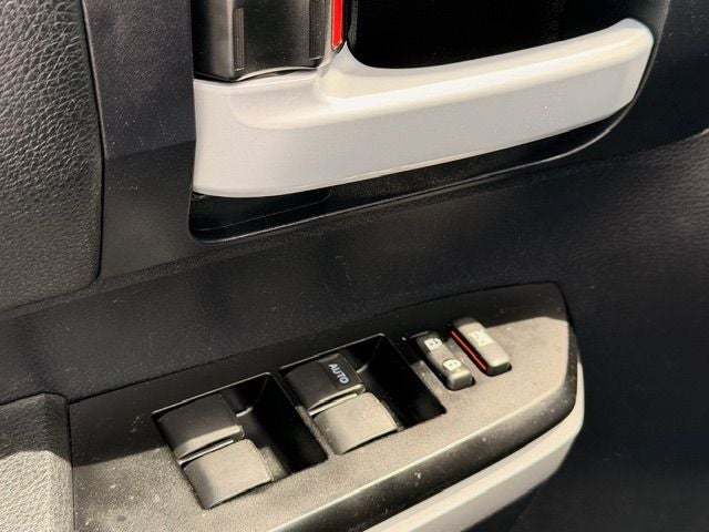 2015 Toyota Tundra SR5