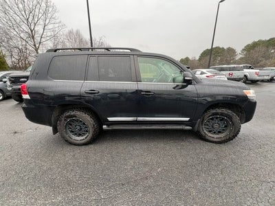 2016 Toyota Land Cruiser Base