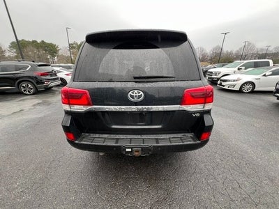 2016 Toyota Land Cruiser Base
