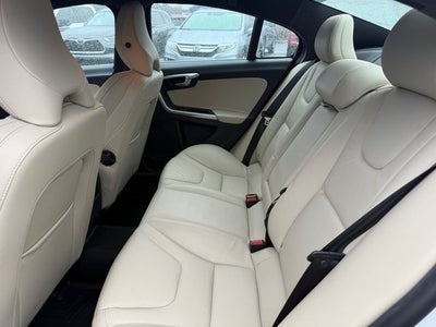 2015 Volvo S60 T5 Platinum