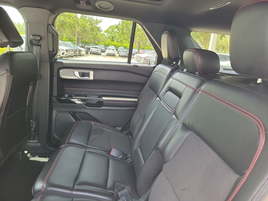2022 Ford Explorer ST-Line