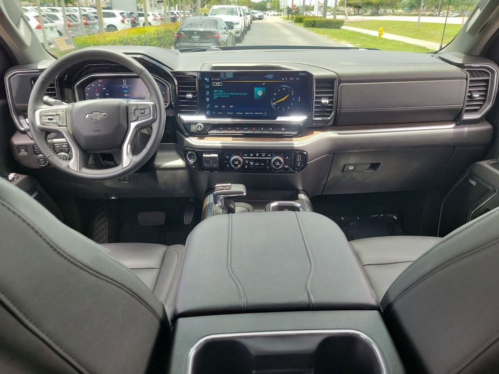 2025 Chevrolet Silverado RST