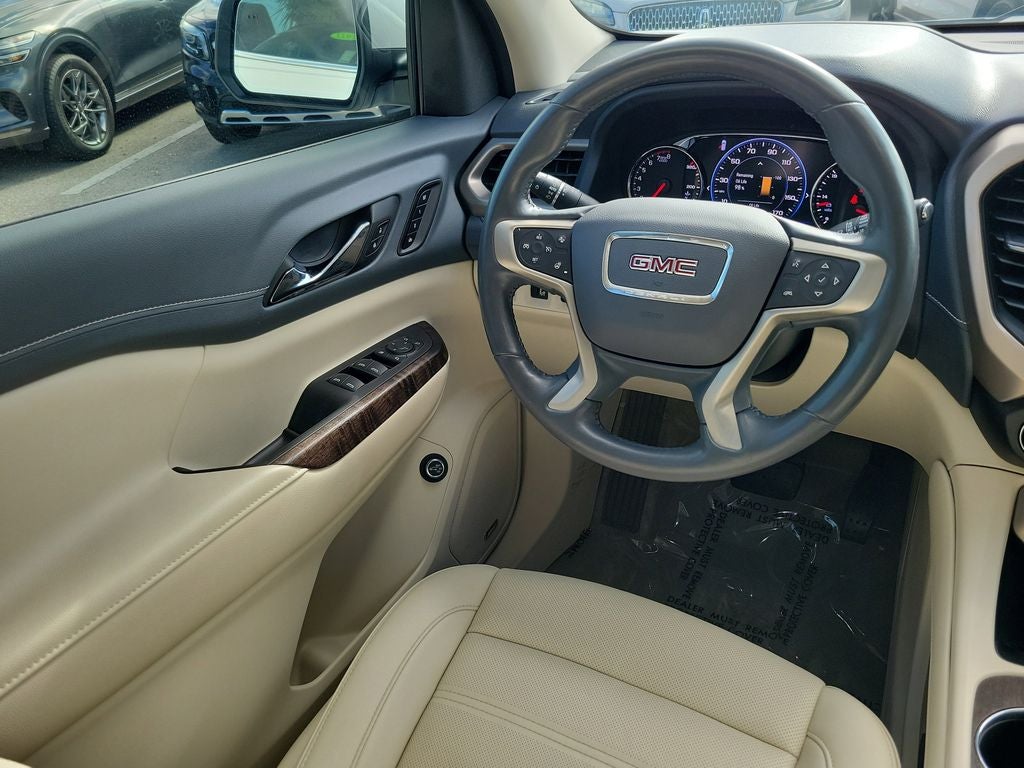 2022 GMC Acadia Denali