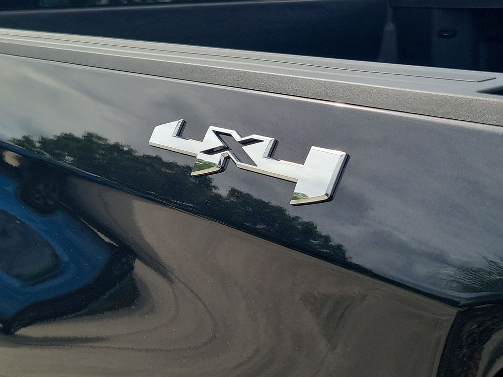 2026 GMC Sierra SLT