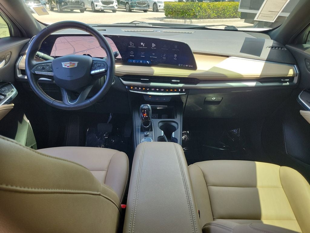 2024 Cadillac XT4 FWD Luxury