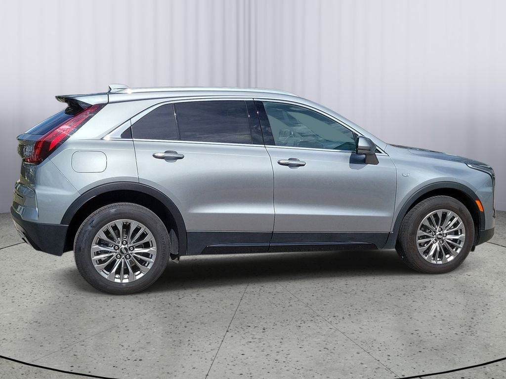 2025 Cadillac XT4 FWD Premium Luxury