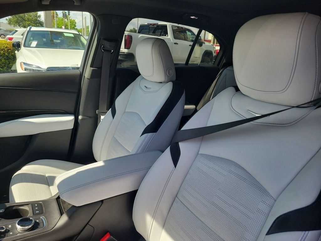 2024 Cadillac XT4 FWD Sport