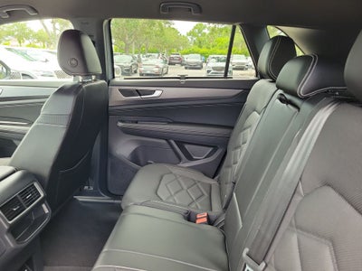 2024 Volkswagen Atlas Cross Sport 2.0T SE w/Technology