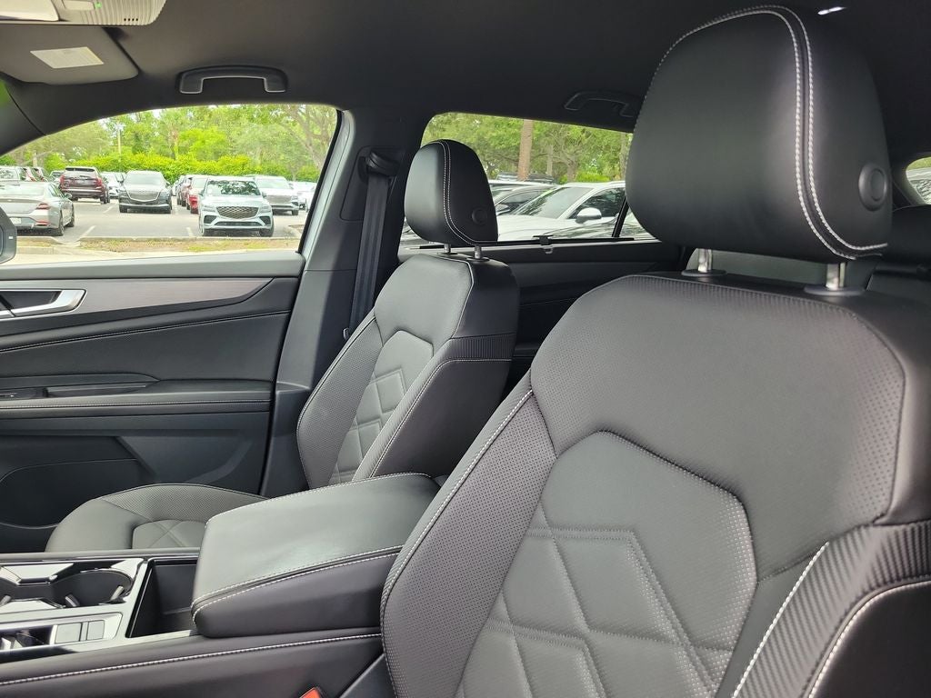 2024 Volkswagen Atlas Cross Sport 2.0T SE w/Technology
