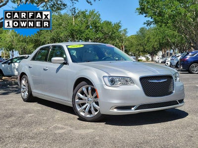 2019 Chrysler 300 Touring L