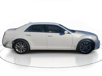 2016 Chrysler 300 Limited