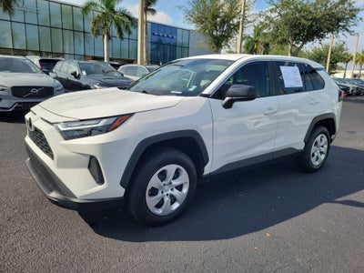 2024 Toyota RAV4 LE