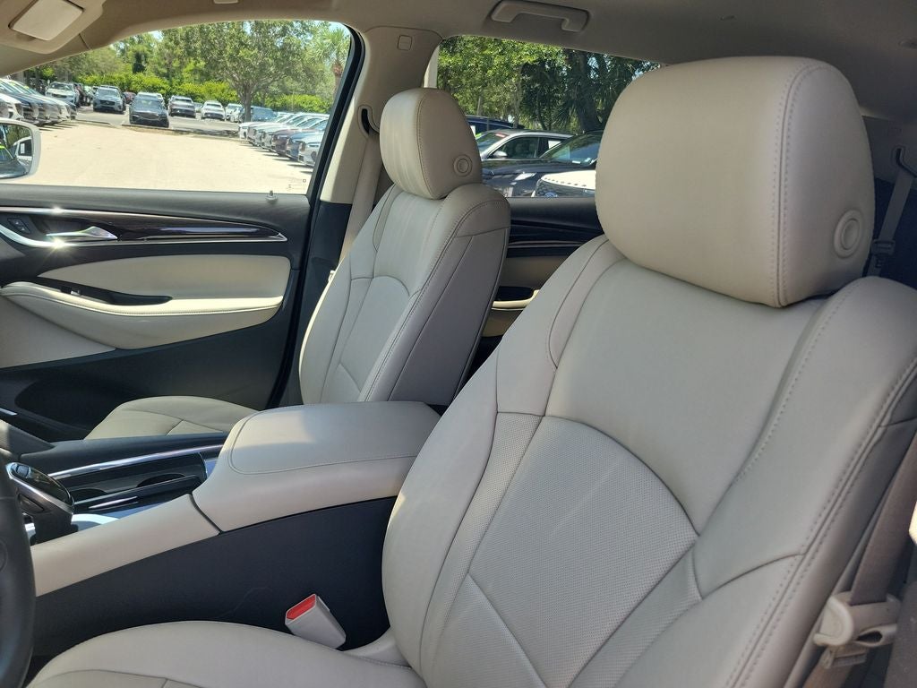 2020 Buick Enclave Essence