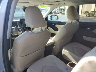 2022 Toyota Highlander Hybrid Hybrid XLE