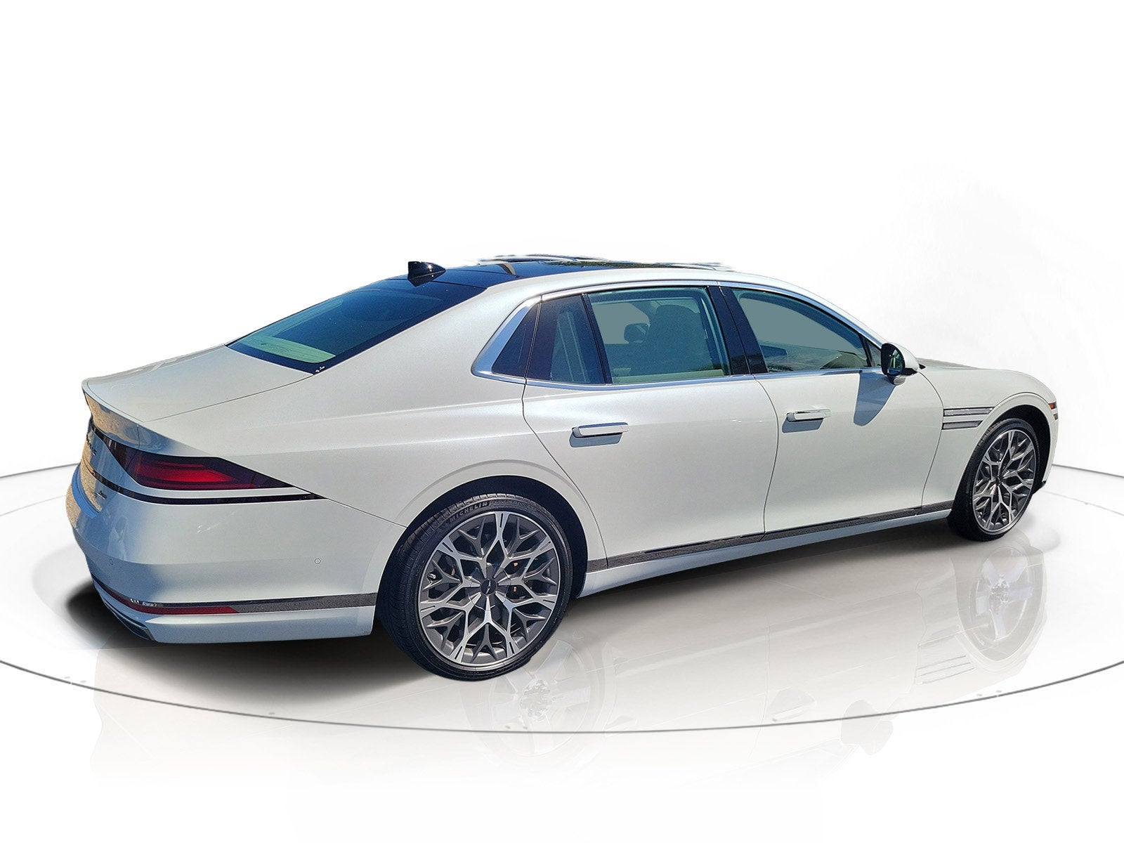 2024 Genesis G90 e-SC