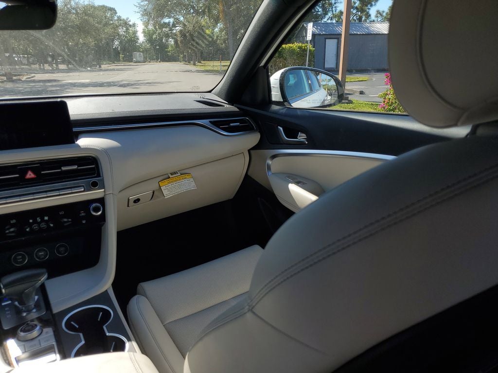 2025 Genesis G70 2.5T