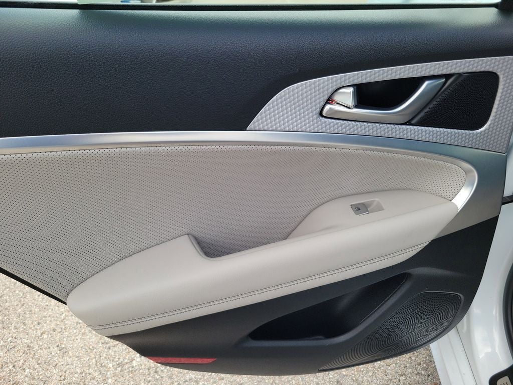 2023 Genesis G70 2.0T SPORT PRESTIGE
